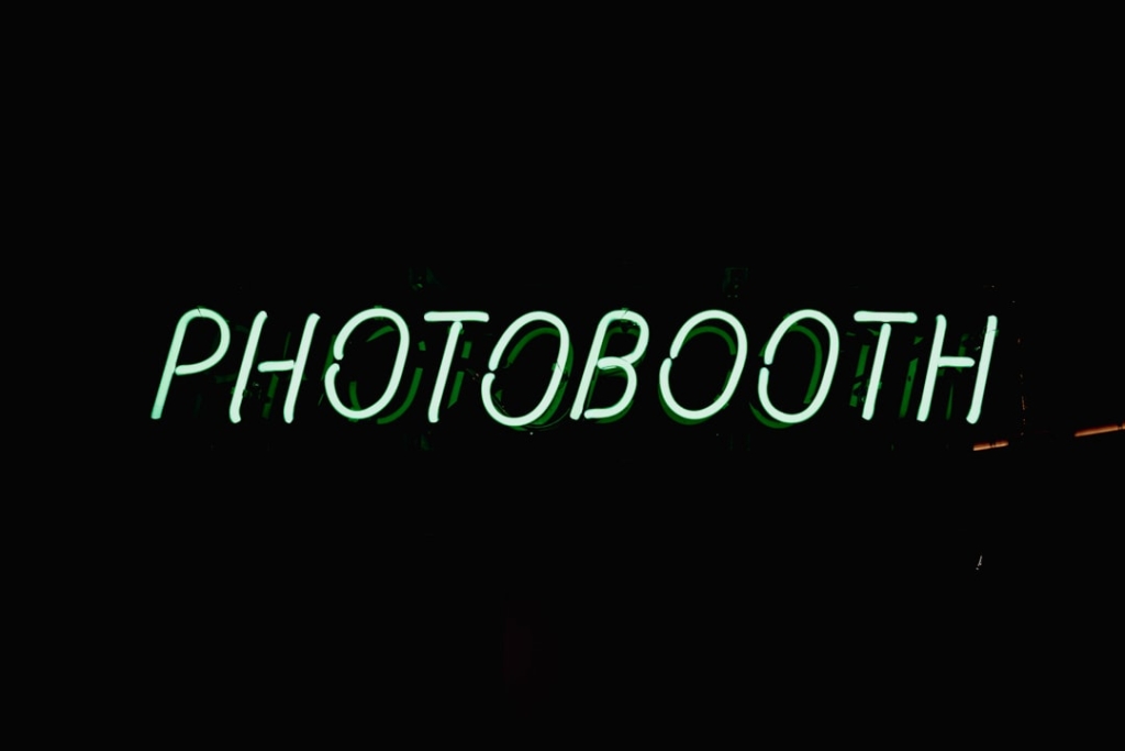 Photo Photo Booth Hire