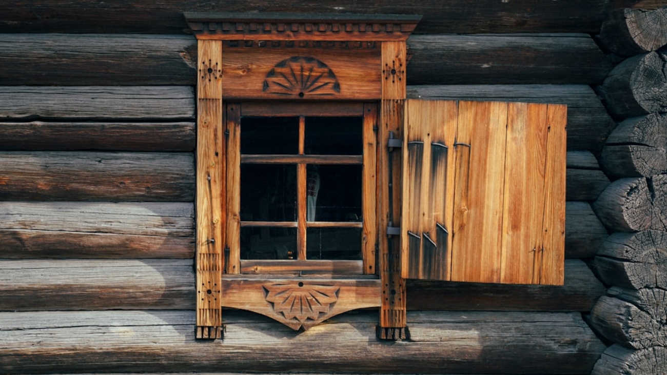 Photo Rustic wooden booth