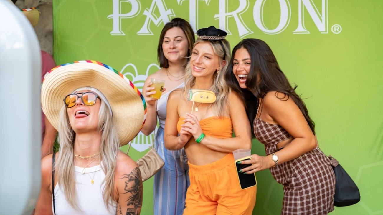 Photo selfie photo booth rental
